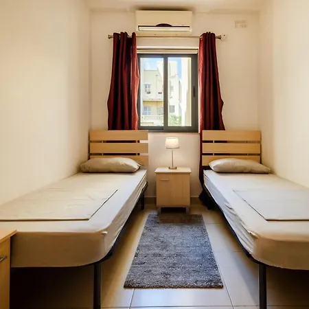 Modern&quiet Twin With Shared Bathroom בית אירוח *