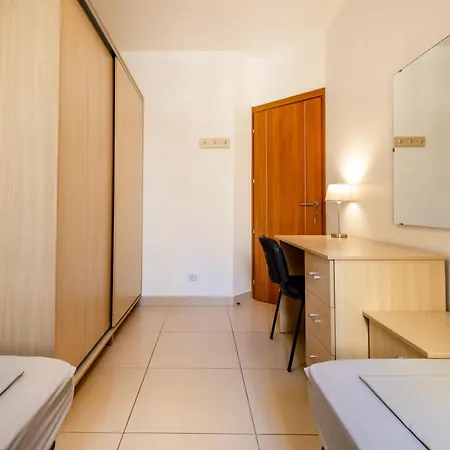 בית אירוח Modern&quiet Twin With Shared Bathroom *