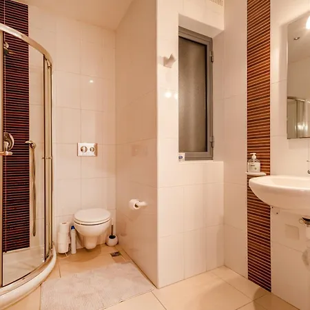 בית אירוח Modern&quiet Twin With Shared Bathroom